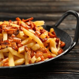 FRITAS COM CHEDDAR E BACON