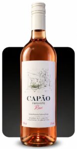 Garrafa do Capão Frisante Rosé, da Vinícola Santa Maria