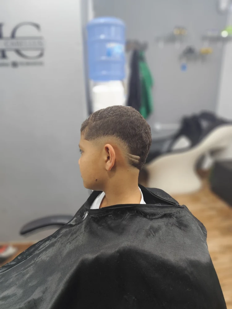 Moicano em V